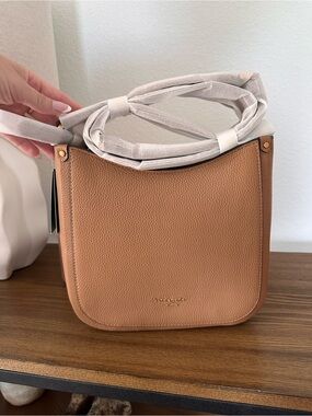 kate spade Pebble Leather Shoulder Bag in Tan